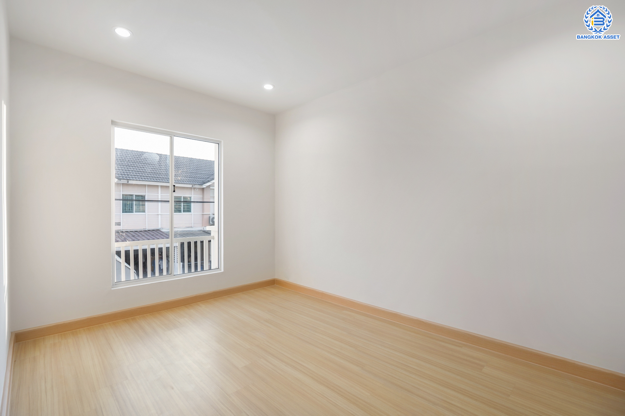 บ้านมือสองตกแต่งใหม่ ม.พฤกษาวิลล์28 วงแหวน-รัตนาธิเบศร์ (หน้ากว้าง 6 เมตร) ความสุขมีครบทุกตารางนิ้ว บนเนื้อที่ 17.5 ตร.ว. ฟังก์ชัน 3 ห้องนอน 2 ห้องน้ำ จอดรถได้ 1 คัน ครบครันทั้งครัวเคาน์เตอร์ บนทำเลสุดสะดวก ใกล้ถนนกาญจนาภิเษก เพียง 8 นาทีจาก MRT สถานี ตลาดบางใหญ่...